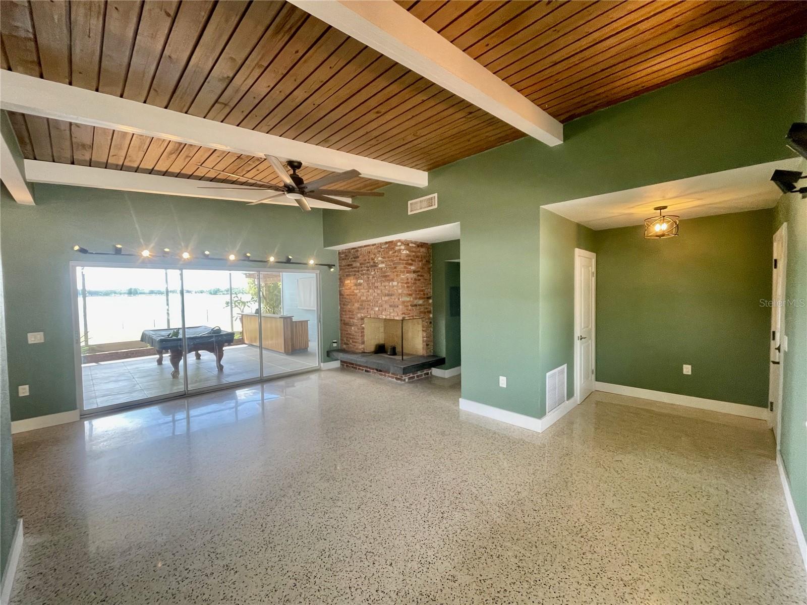 Image 4 of 28 For 6519 Walton Way