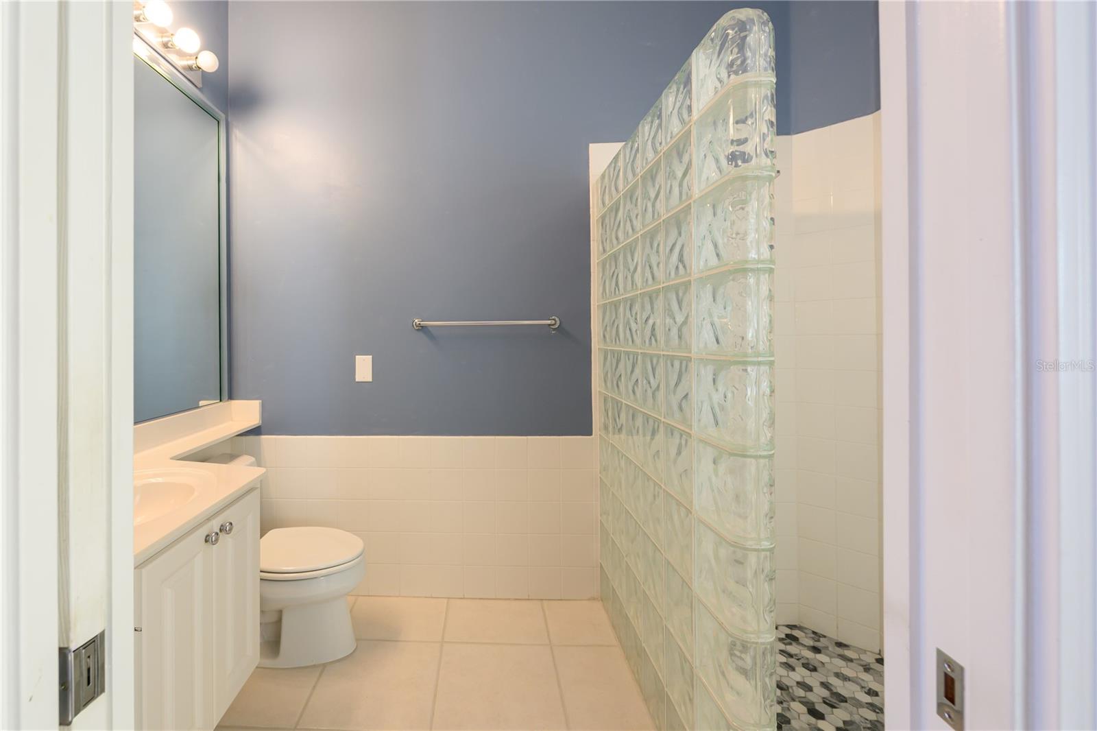 Image 11 of 18 For 5562 Octonia Place