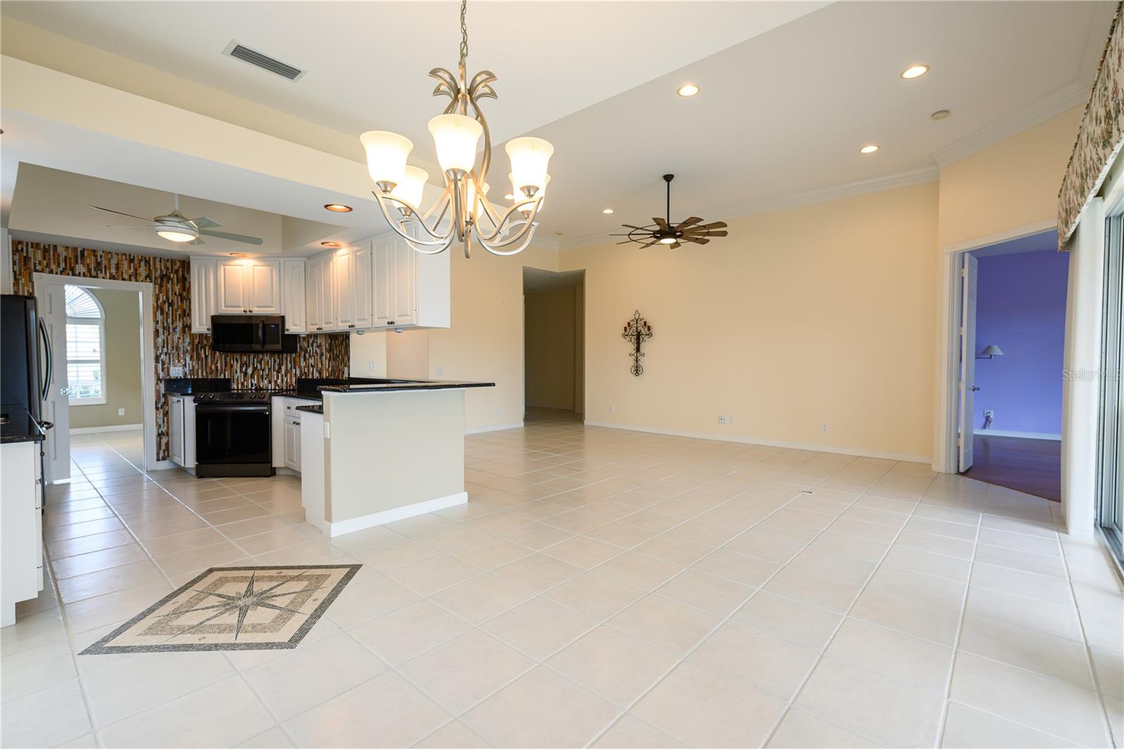 Image 4 of 18 For 5562 Octonia Place