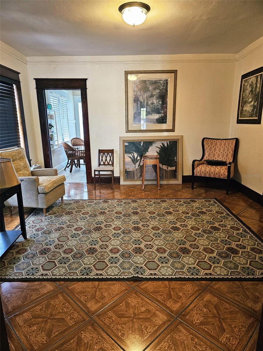 Image 3 of 9 For 5409 Florida Avenue