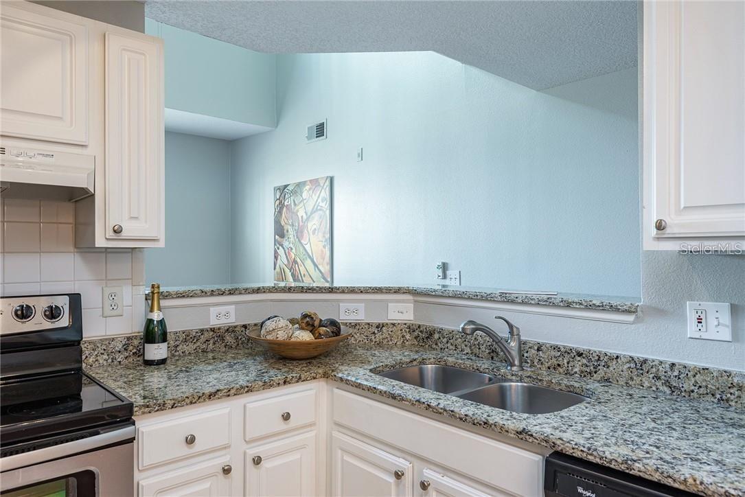 Image 11 of 21 For 501 Knights Run Avenue 2304