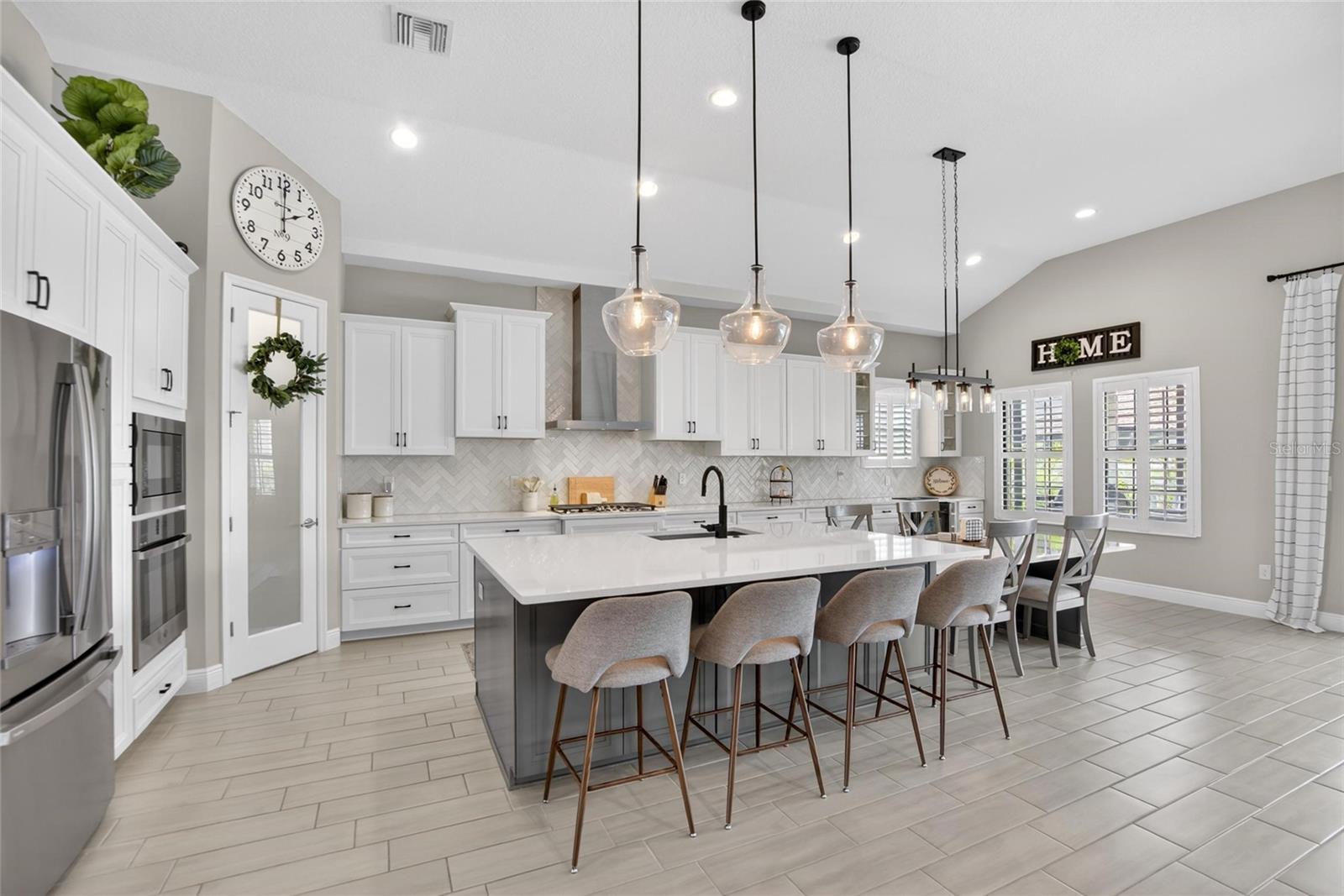 Listing photo id 8 for 11226 Hawks Fern Drive