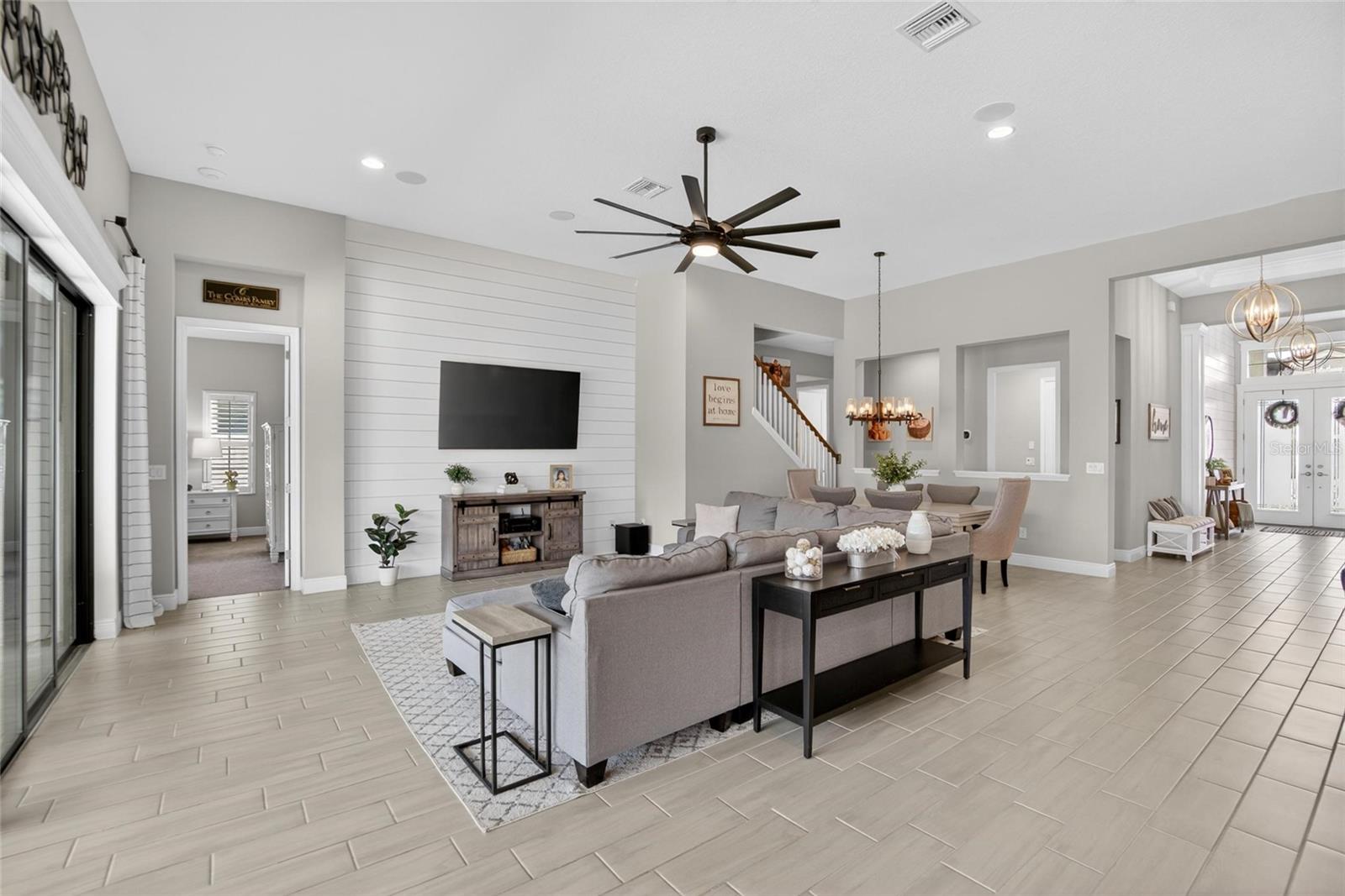 Listing photo id 13 for 11226 Hawks Fern Drive