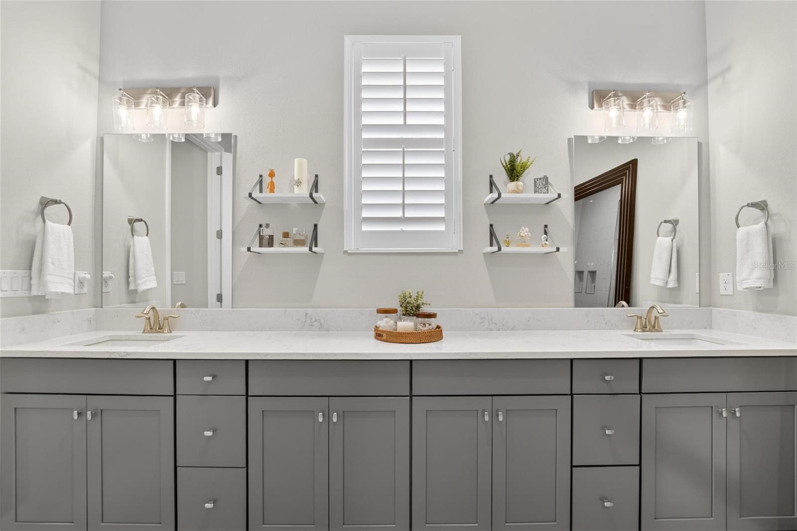 Listing photo id 20 for 11226 Hawks Fern Drive