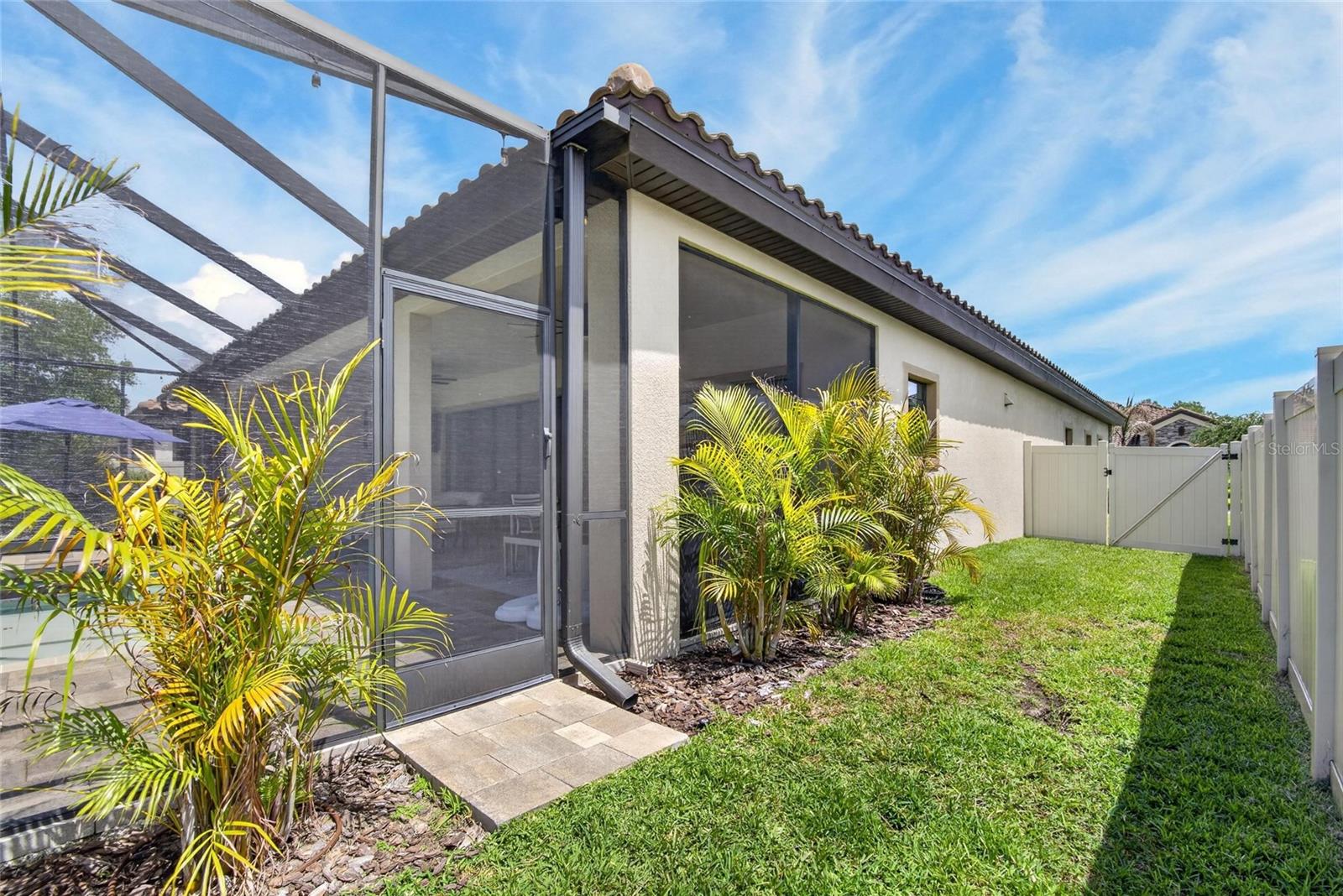 Listing photo id 37 for 11226 Hawks Fern Drive