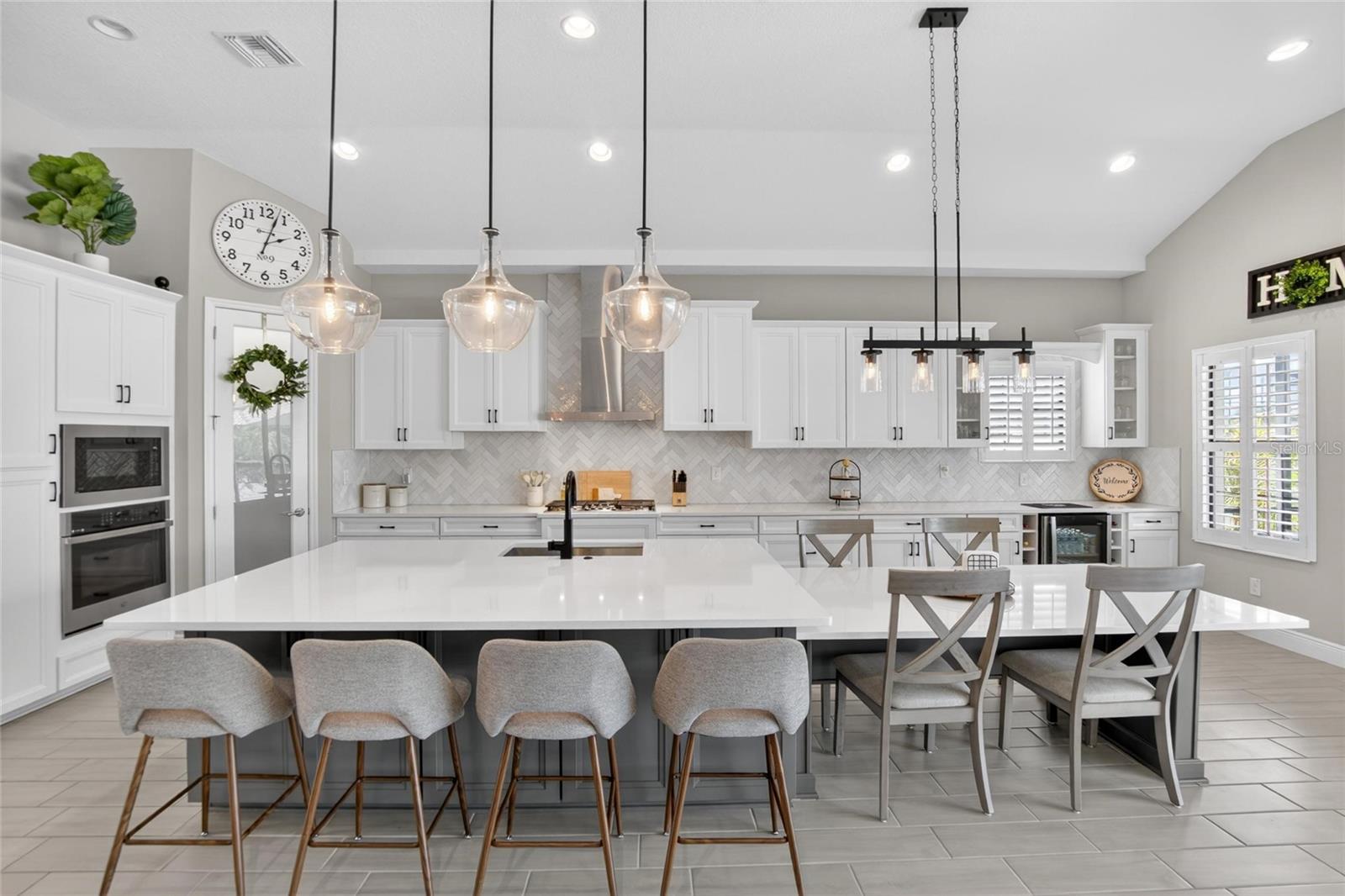 Listing photo id 2 for 11226 Hawks Fern Drive