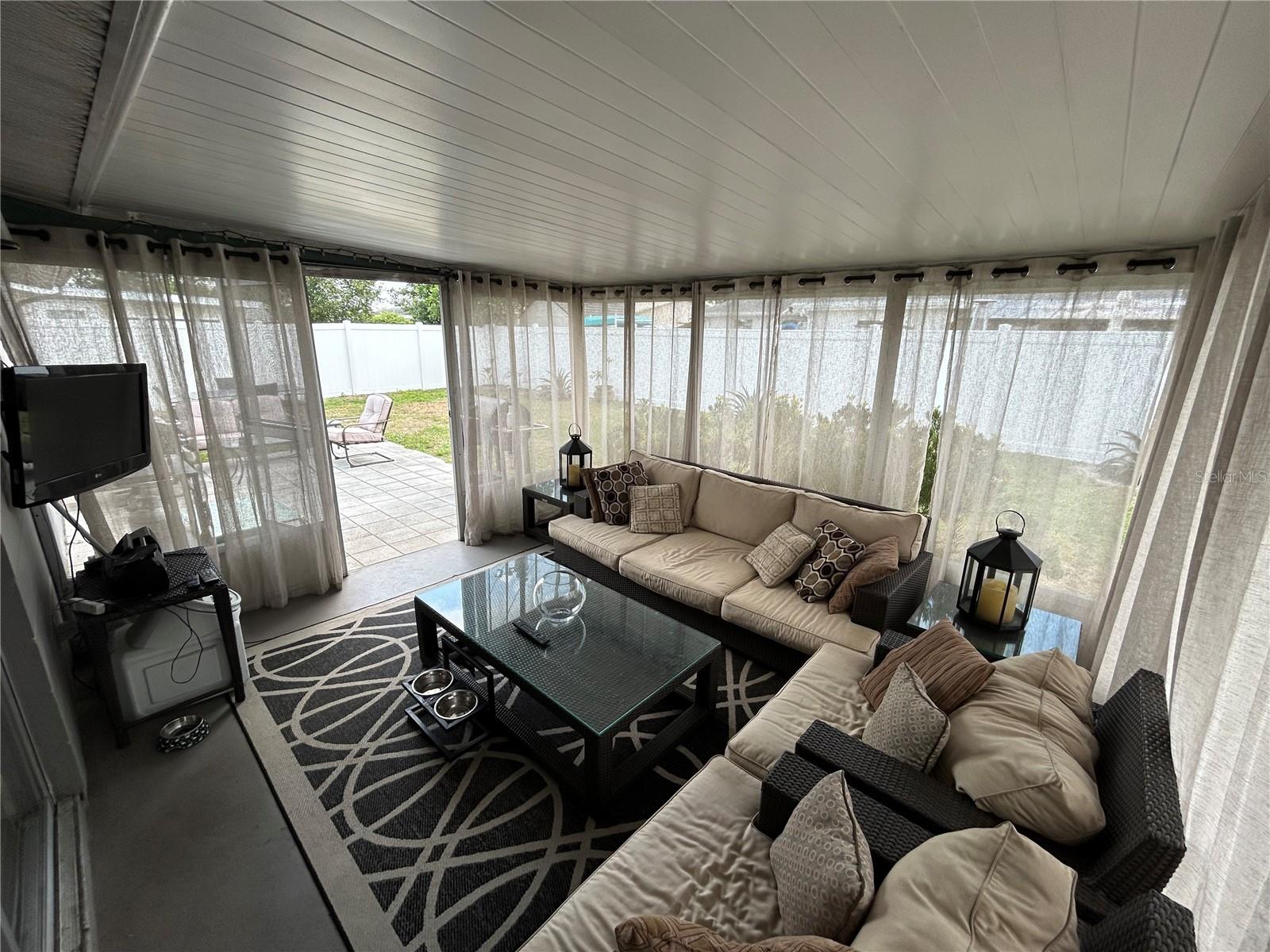 Image 10 of 25 For 3748 Beechwood Drive