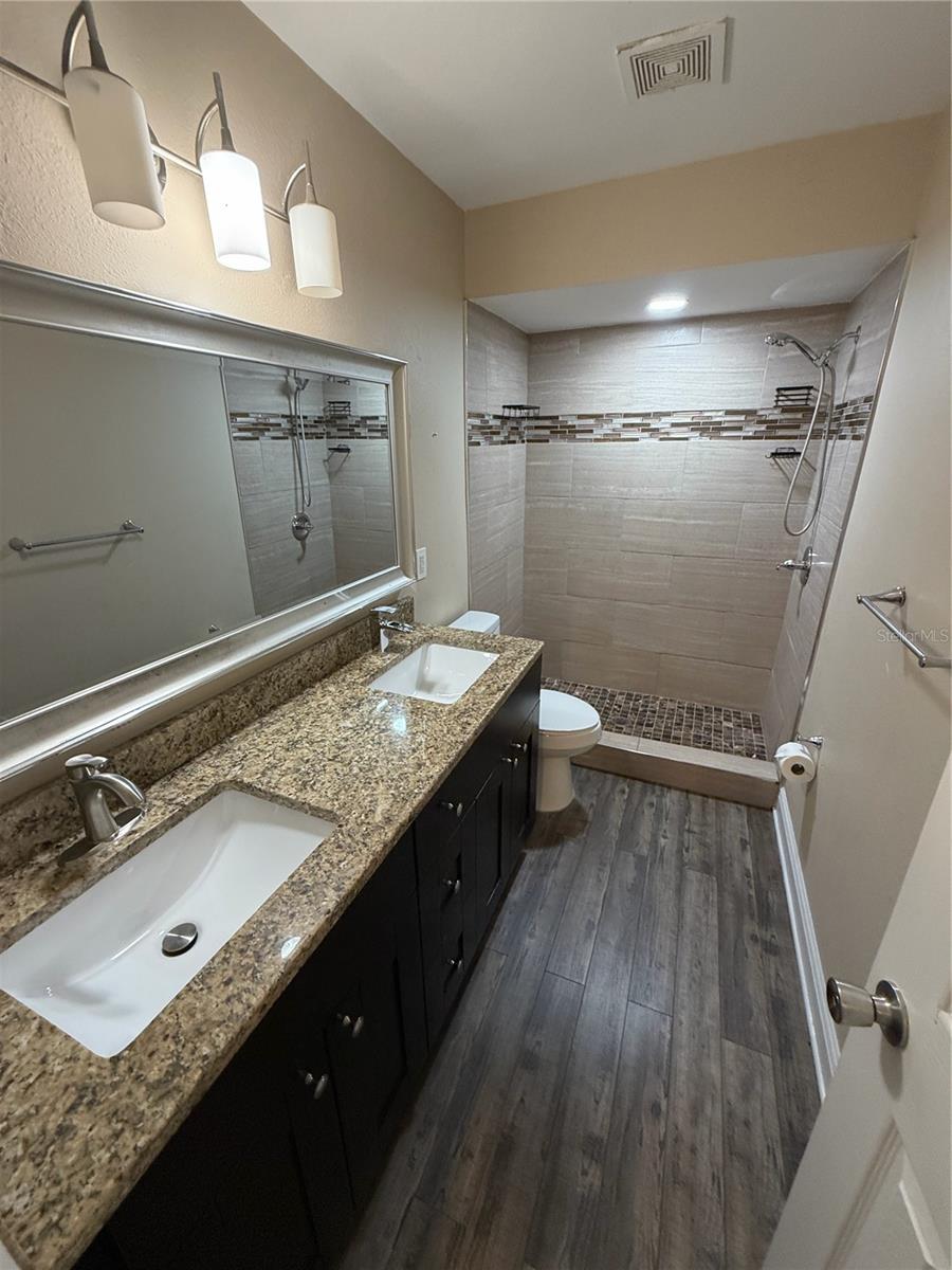 Image 12 of 12 For 447 6th Avenue Ne B