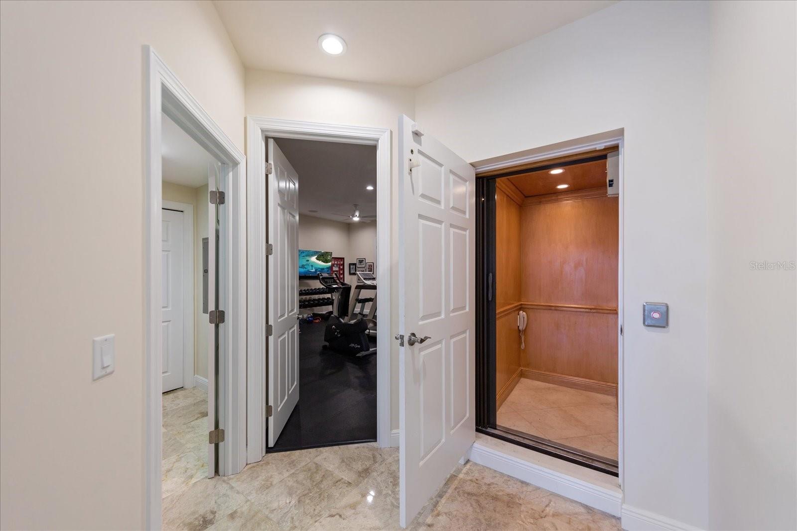 Image 33 of 42 For 205 Brightwater Drive 401