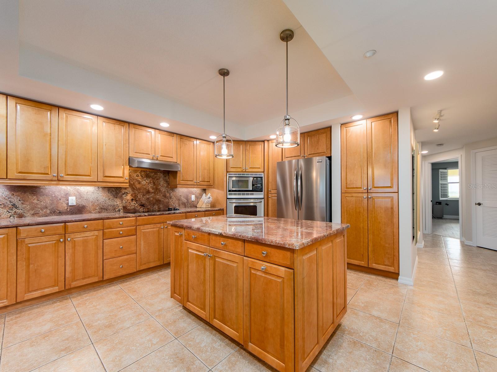 Image 12 of 57 For 1370 Gulf Boulevard 402