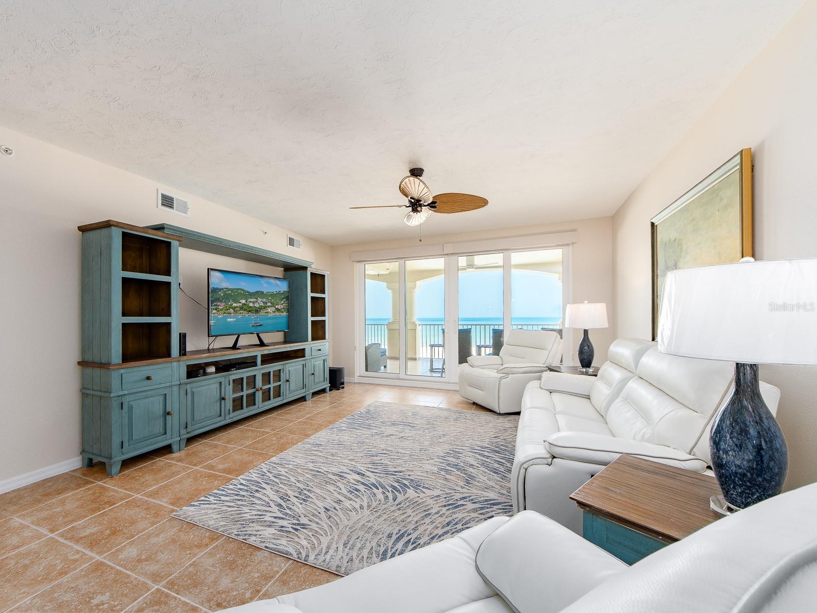 Image 16 of 57 For 1370 Gulf Boulevard 402