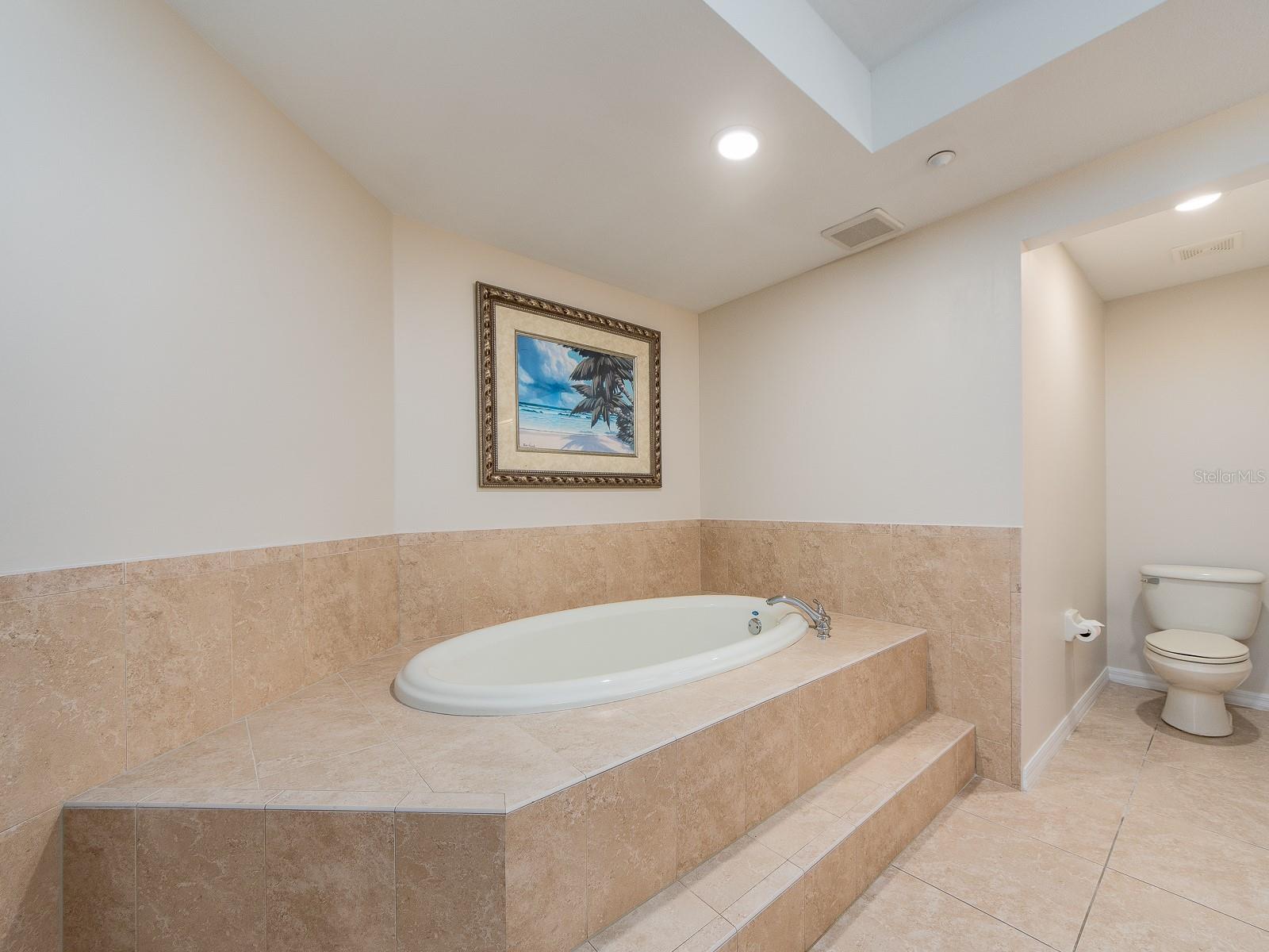 Image 27 of 57 For 1370 Gulf Boulevard 402