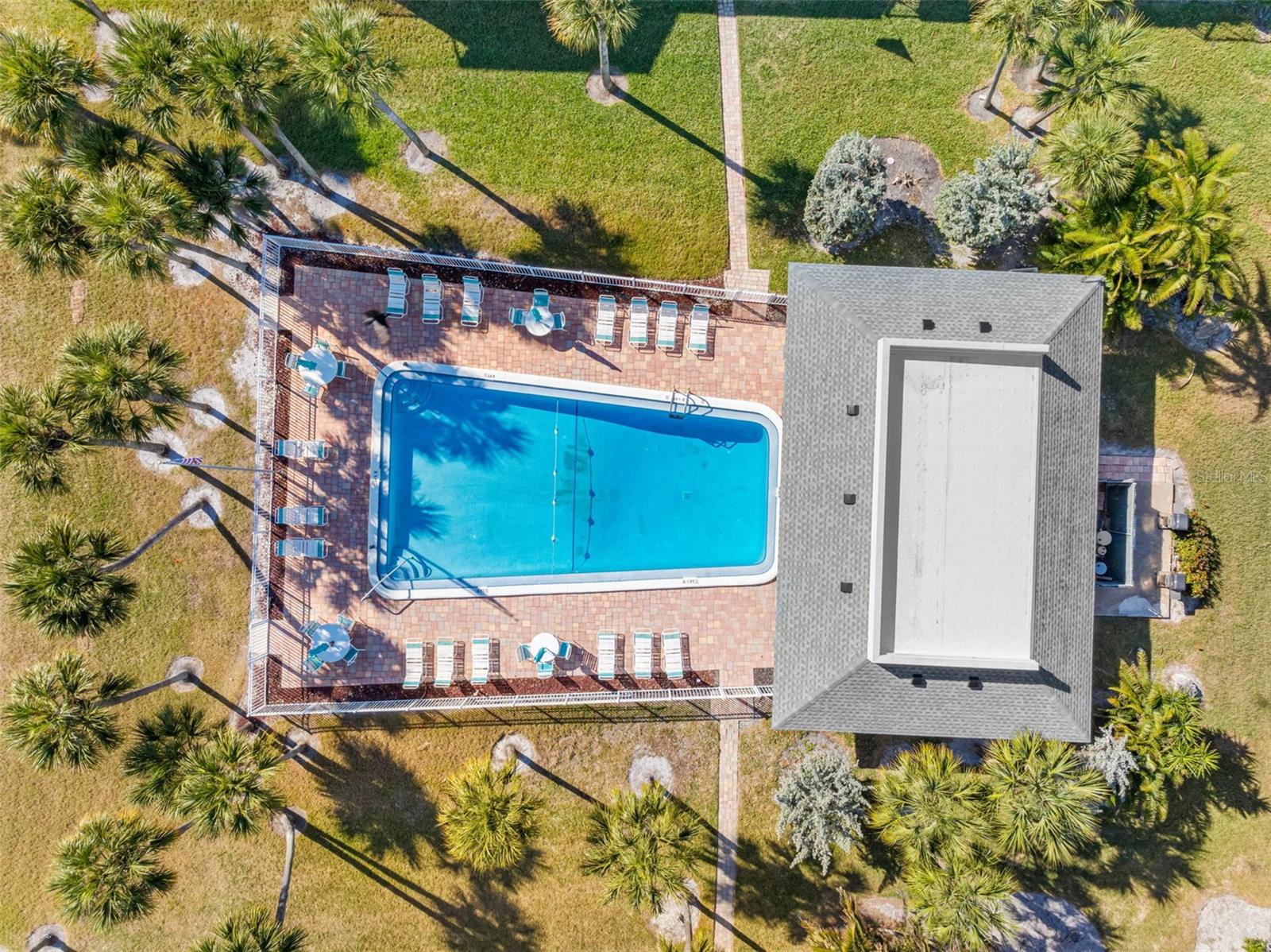 Image 16 of 40 For 1451 Gulf Boulevard 101