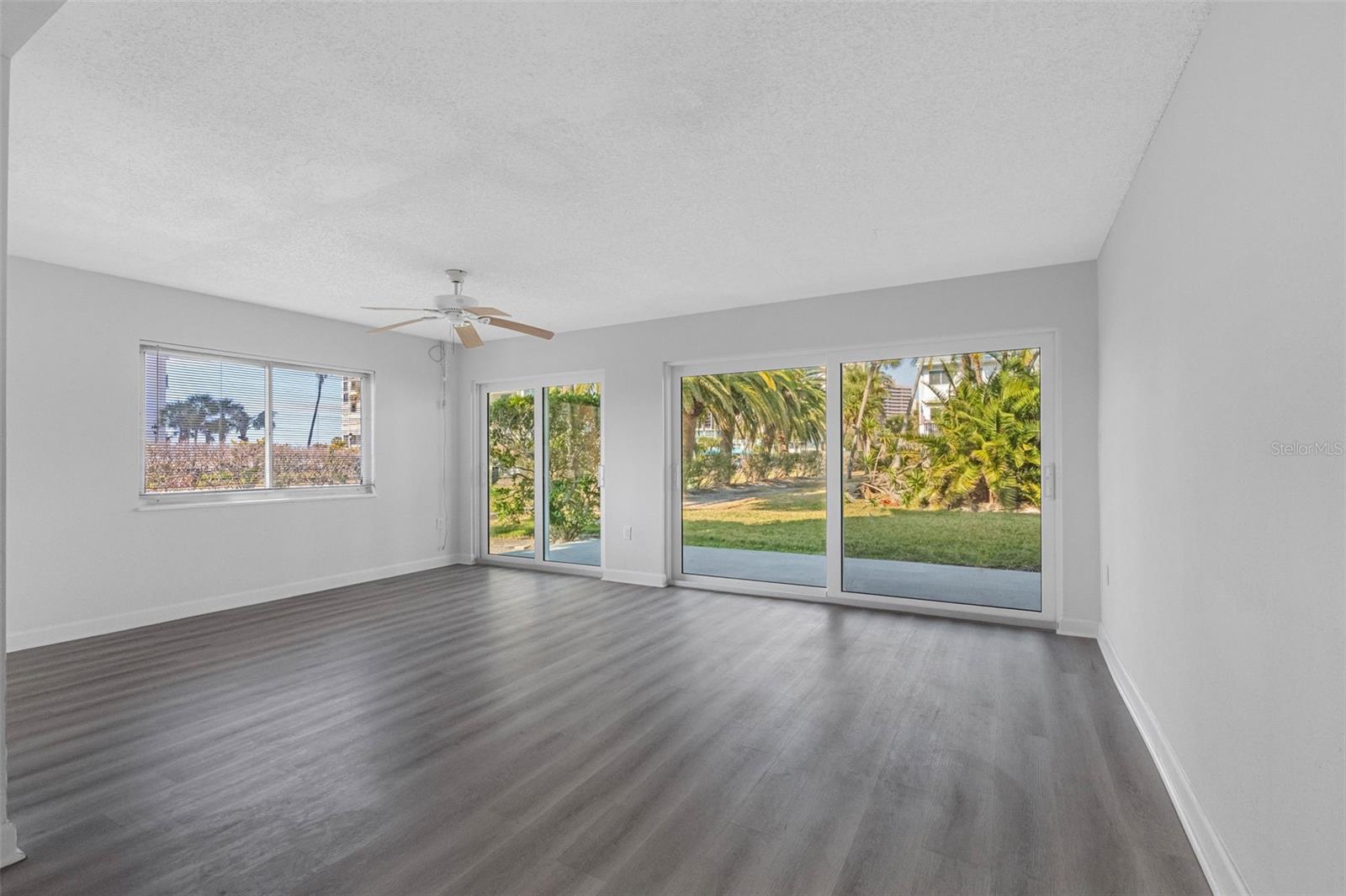 Image 9 of 40 For 1451 Gulf Boulevard 101