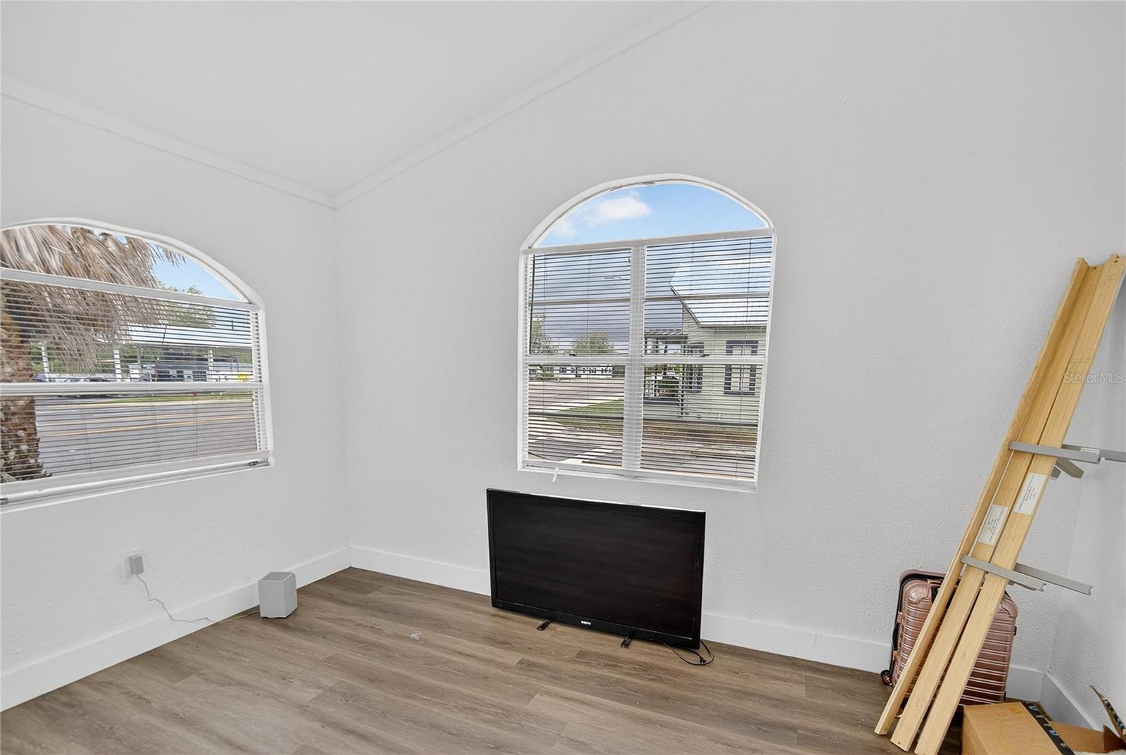 Image 21 of 51 For 800 Church Avenue