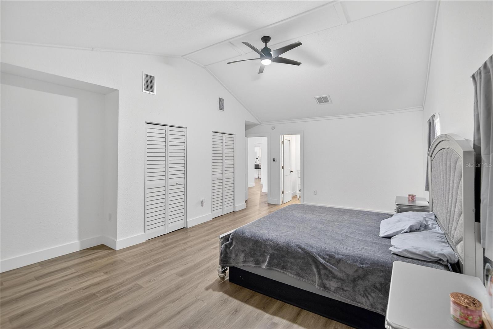 Image 29 of 51 For 800 Church Avenue