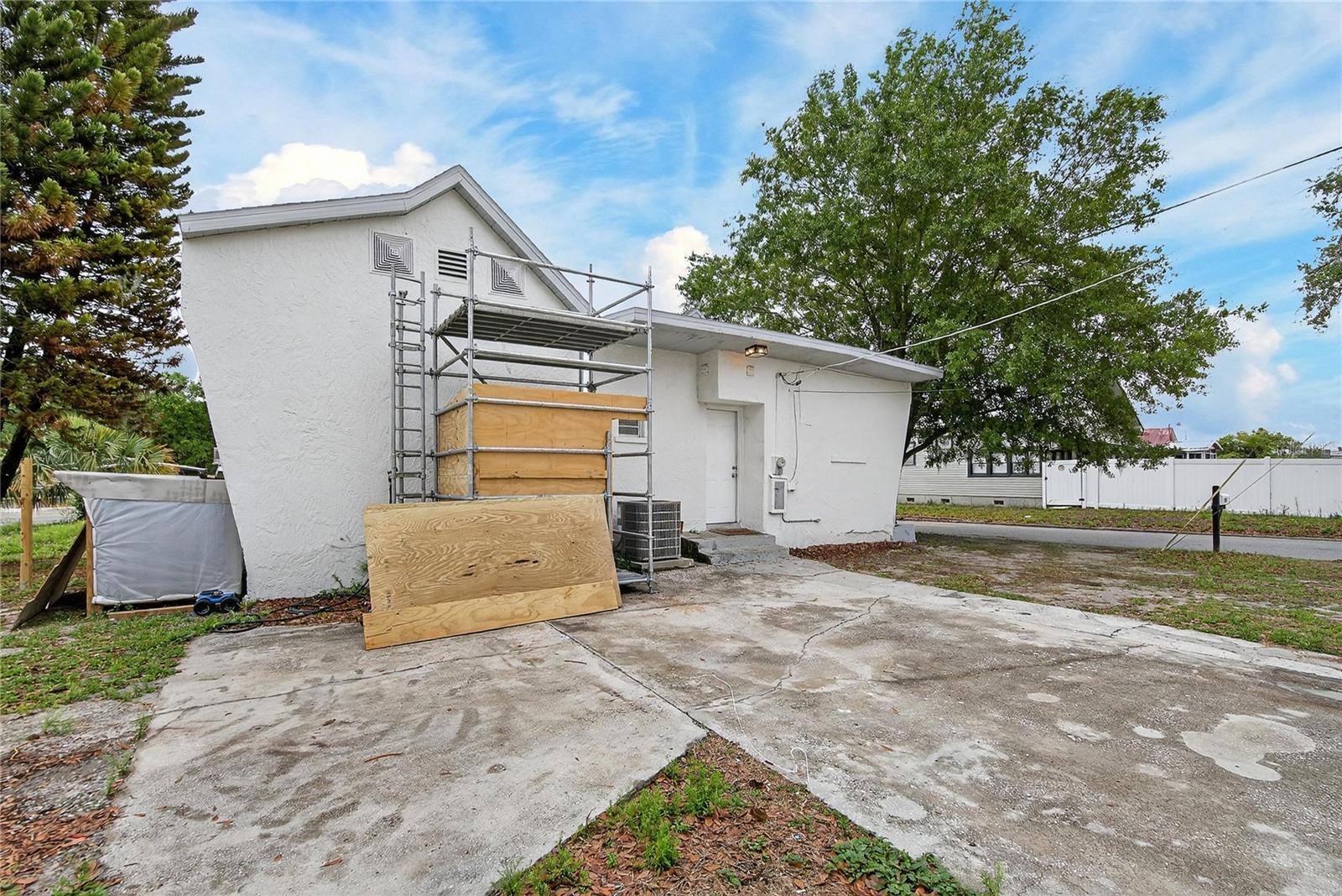 Image 47 of 51 For 800 Church Avenue