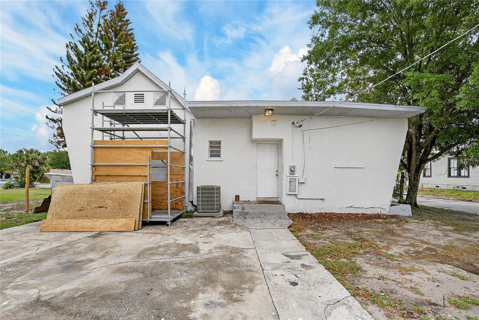 Image 48 of 51 For 800 Church Avenue