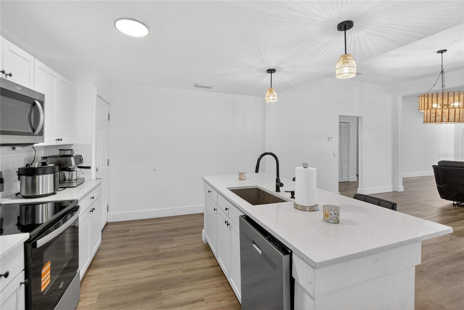 Image 9 of 51 For 800 Church Avenue