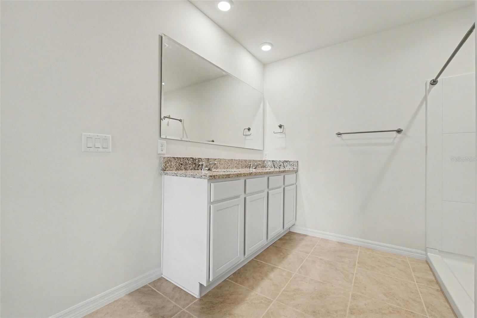 Image 15 of 35 For 2795 Grandbury Grove Road