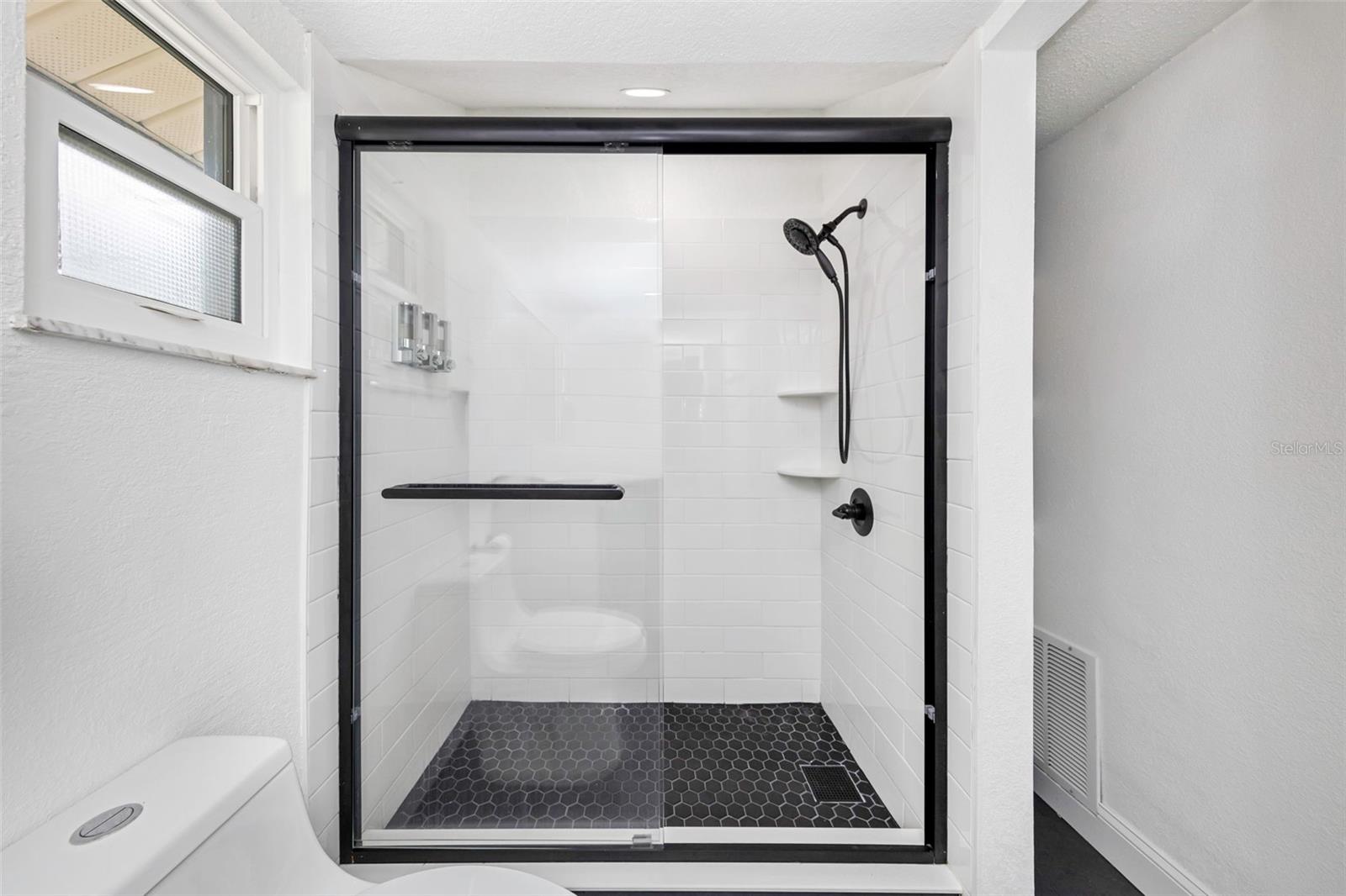 Image 18 of 48 For 100 Kilsythe Street