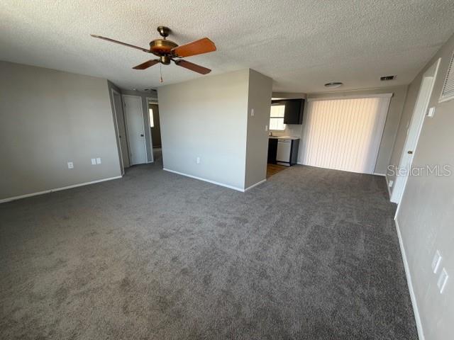 Listing photo id 4 for 3220 Huntington Road