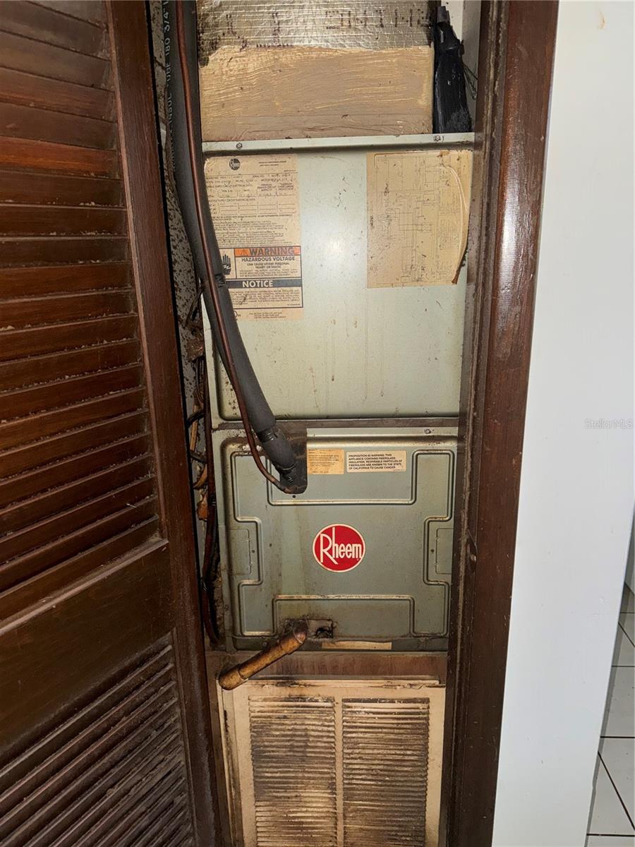 Image 12 of 15 For 11001 Sunset Harbor Road D21