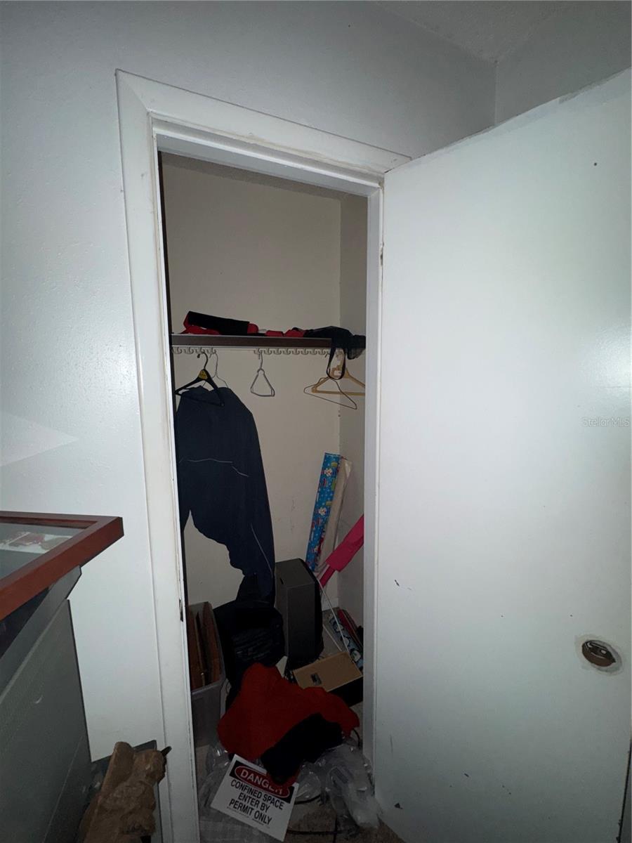 Image 13 of 15 For 11001 Sunset Harbor Road D21