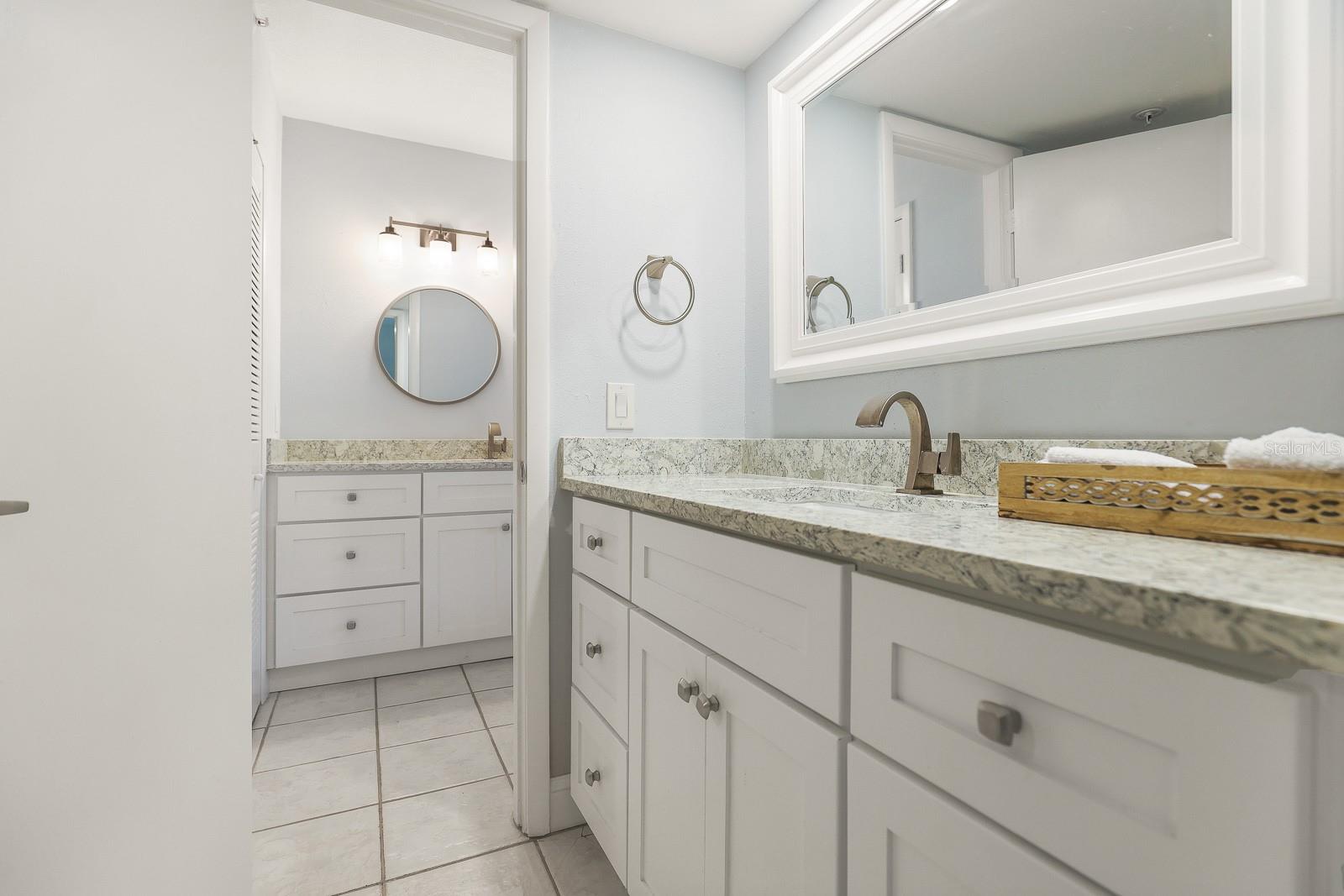 Image 17 of 33 For 1935 Gulf Of Mexico Drive G7-304