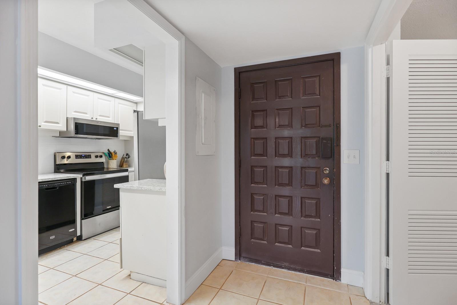 Image 3 of 33 For 1935 Gulf Of Mexico Drive G7-304