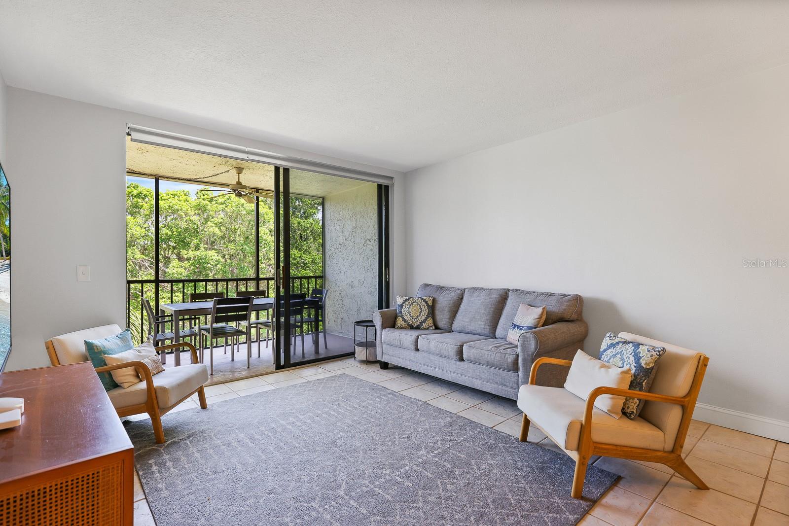 Image 9 of 33 For 1935 Gulf Of Mexico Drive G7-304