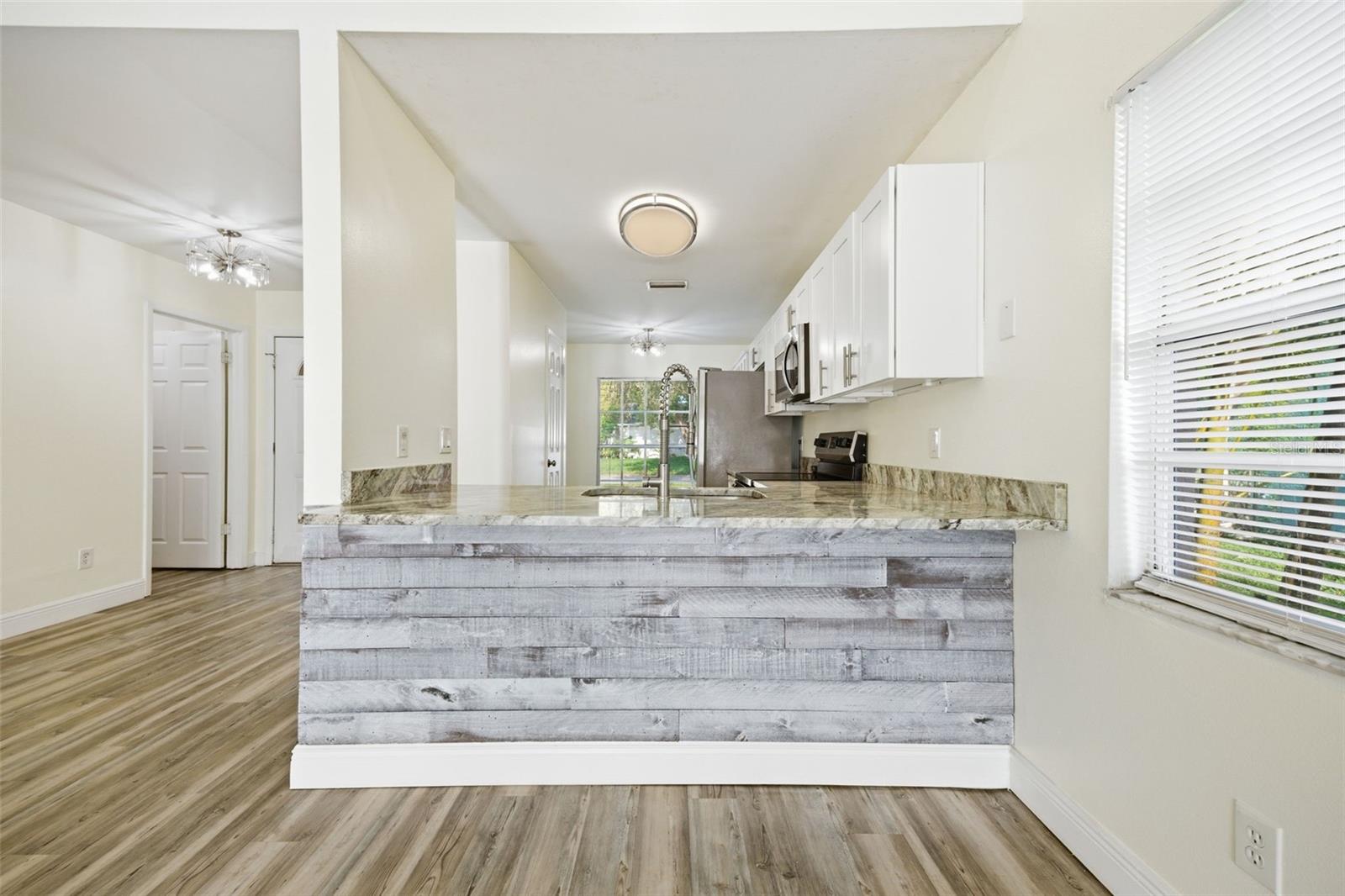 Image 13 of 32 For 3331 Marion Drive