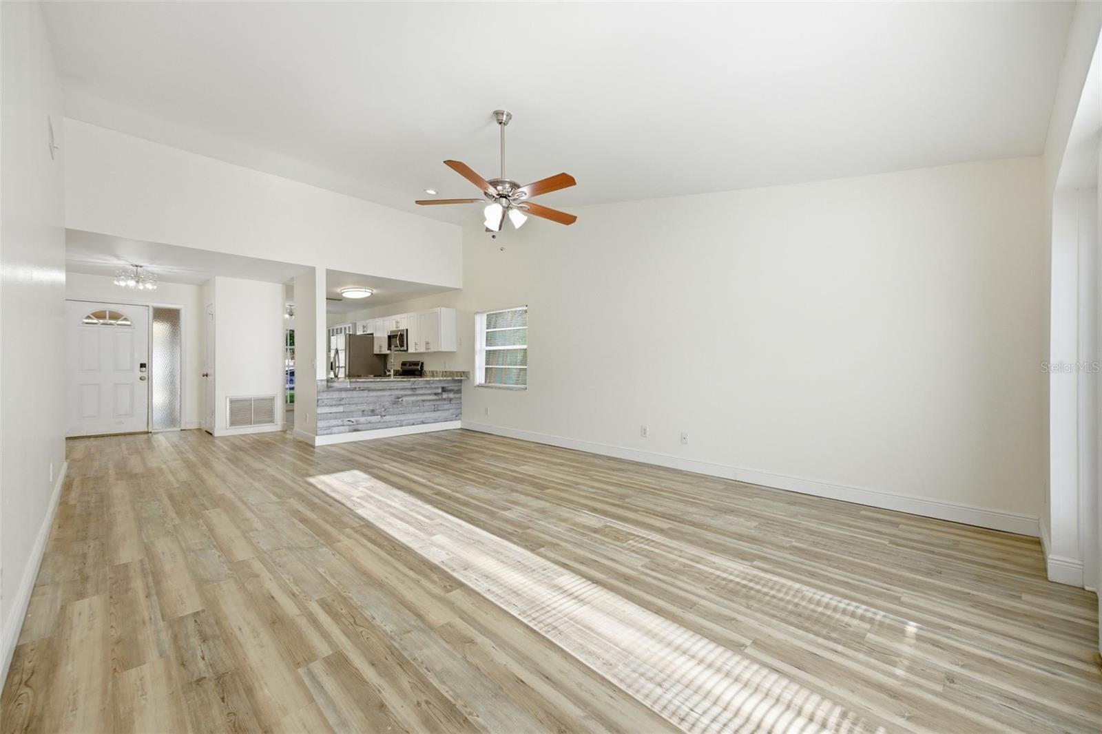 Image 5 of 32 For 3331 Marion Drive