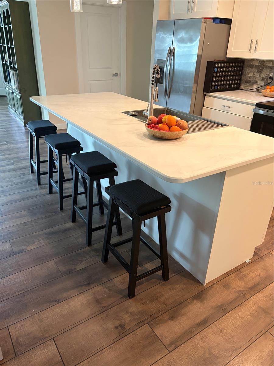 Listing photo id 10 for 8914 Memorial Highway