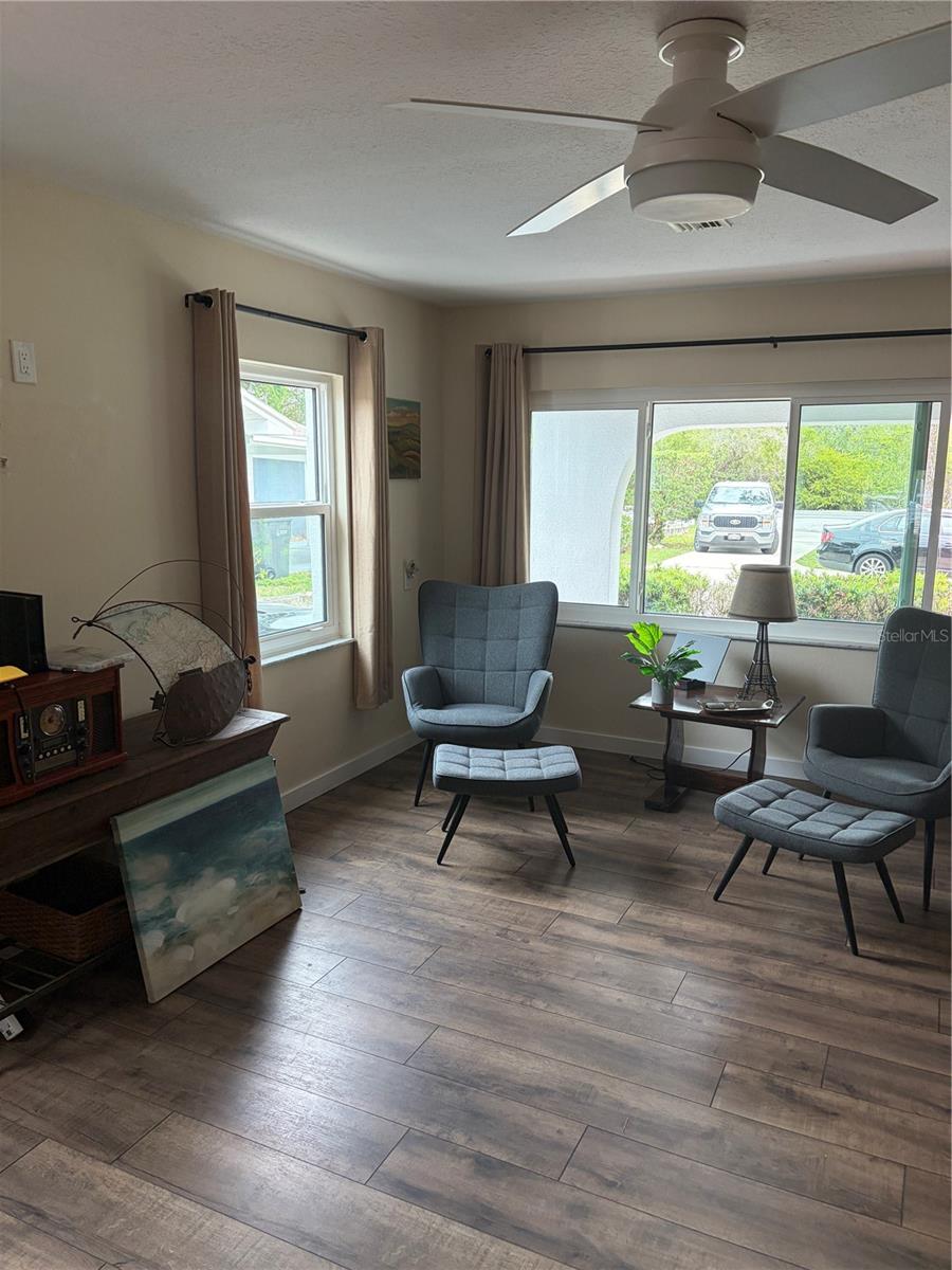 Listing photo id 16 for 8914 Memorial Highway