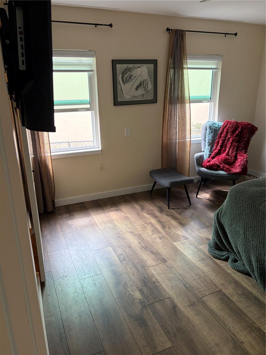 Listing photo id 20 for 8914 Memorial Highway