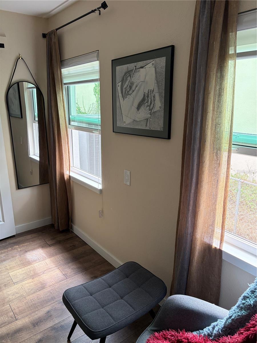 Listing photo id 23 for 8914 Memorial Highway