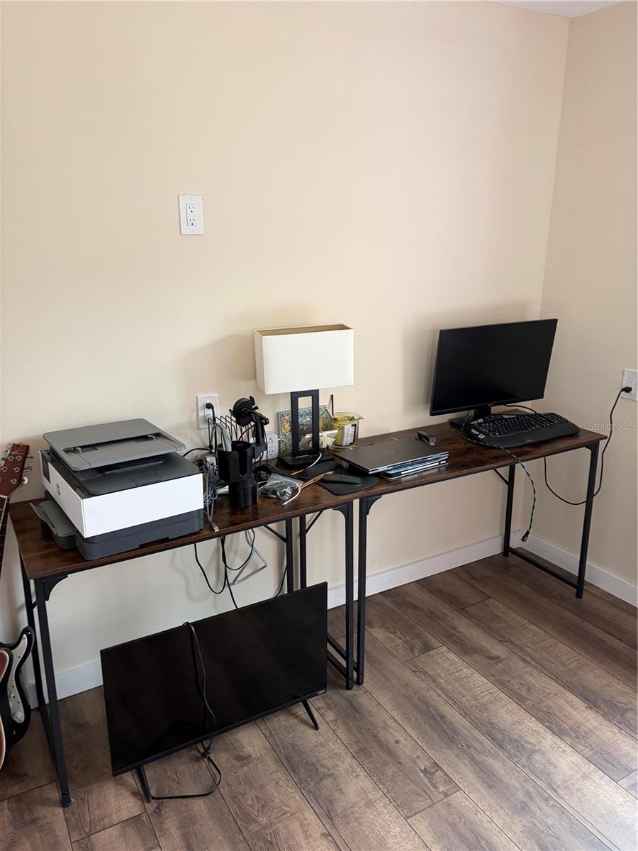 Listing photo id 27 for 8914 Memorial Highway