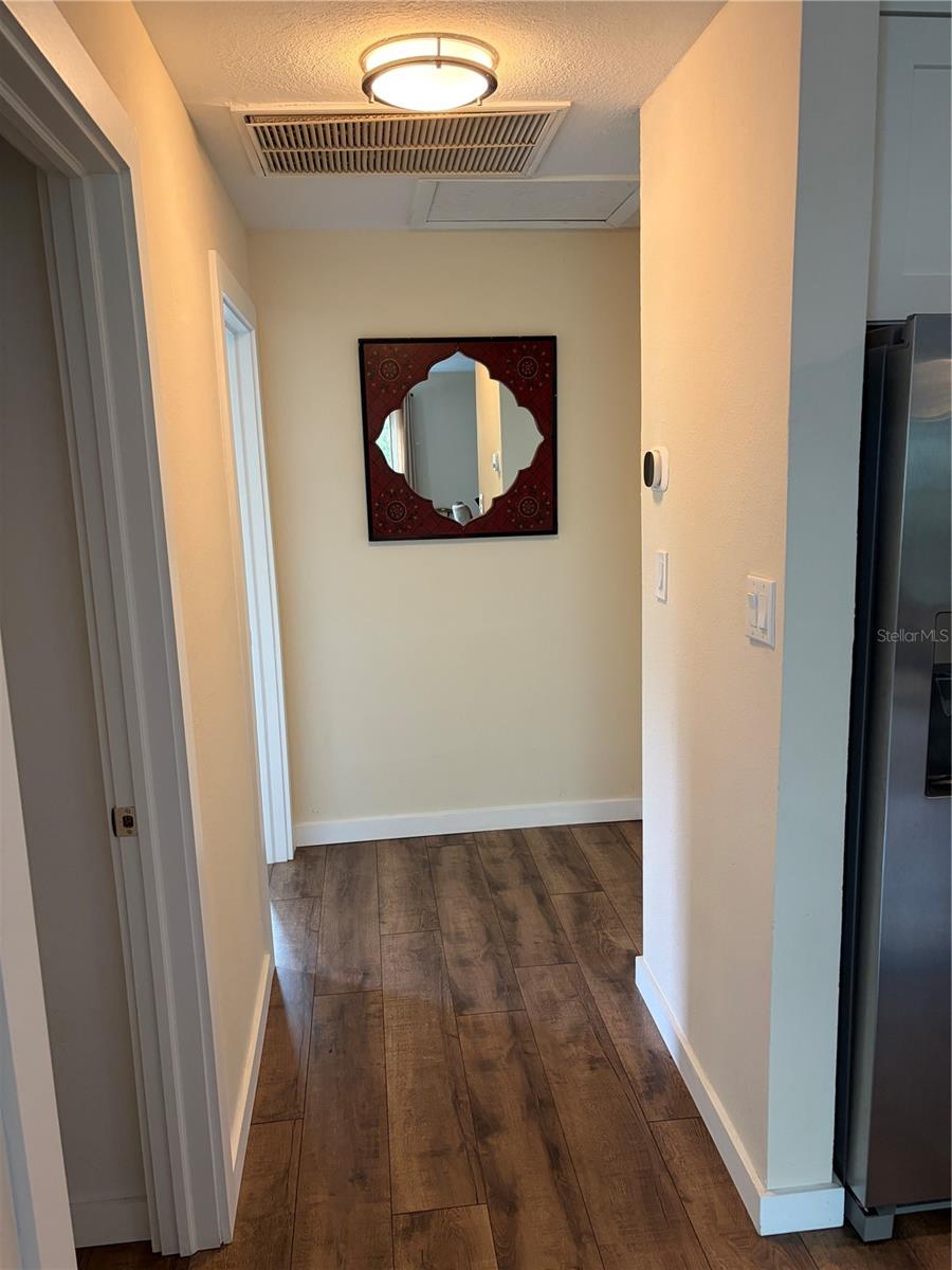 Listing photo id 28 for 8914 Memorial Highway