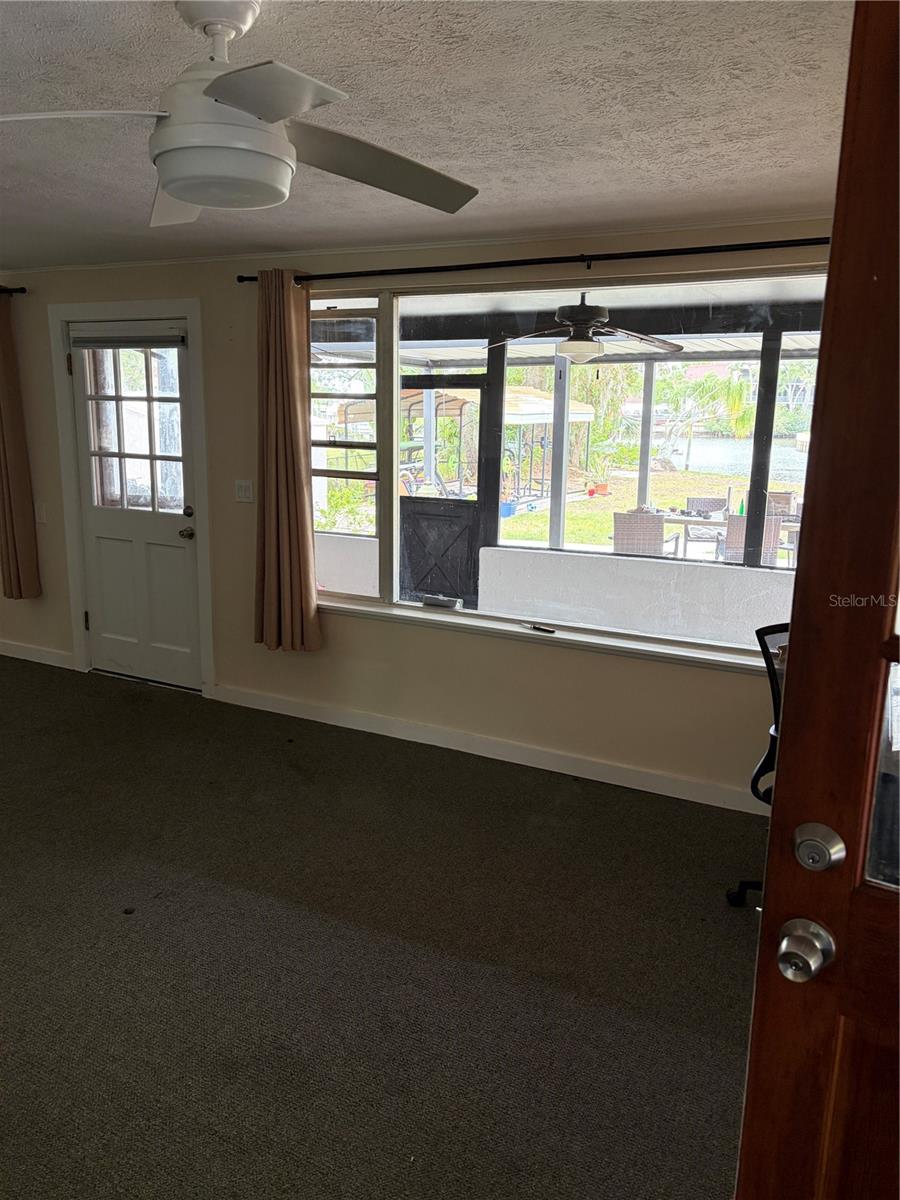 Listing photo id 29 for 8914 Memorial Highway