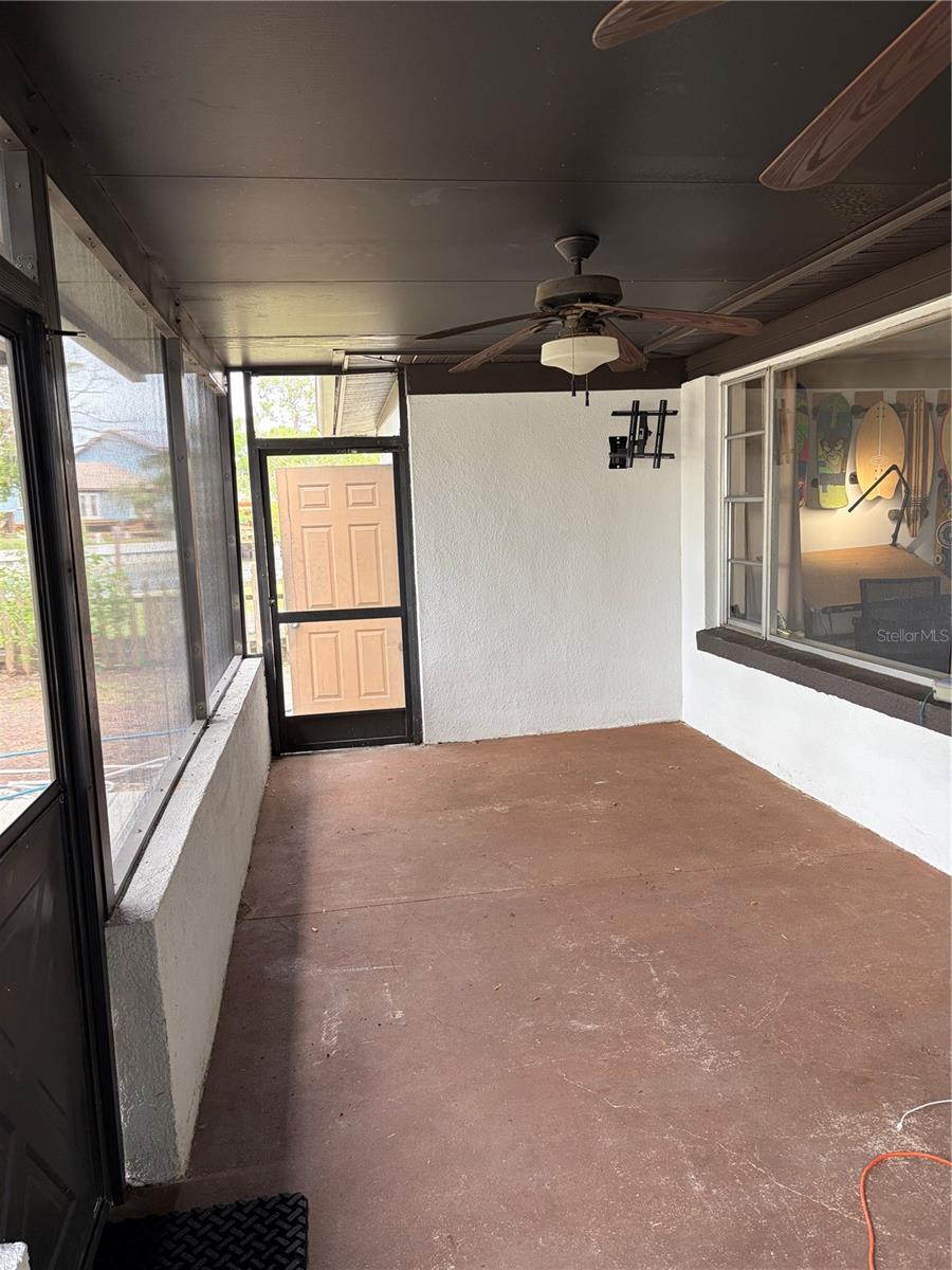 Listing photo id 32 for 8914 Memorial Highway