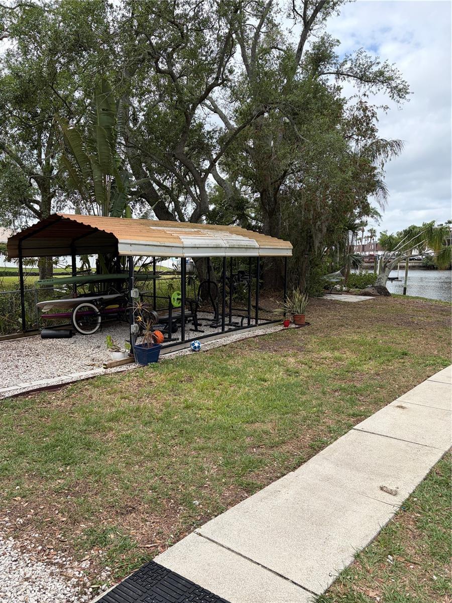 Listing photo id 35 for 8914 Memorial Highway