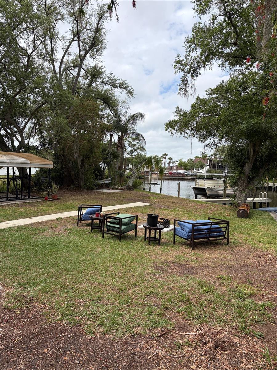 Listing photo id 38 for 8914 Memorial Highway