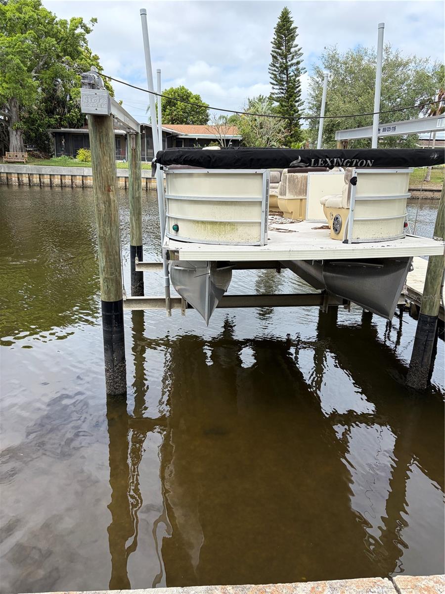 Listing photo id 46 for 8914 Memorial Highway