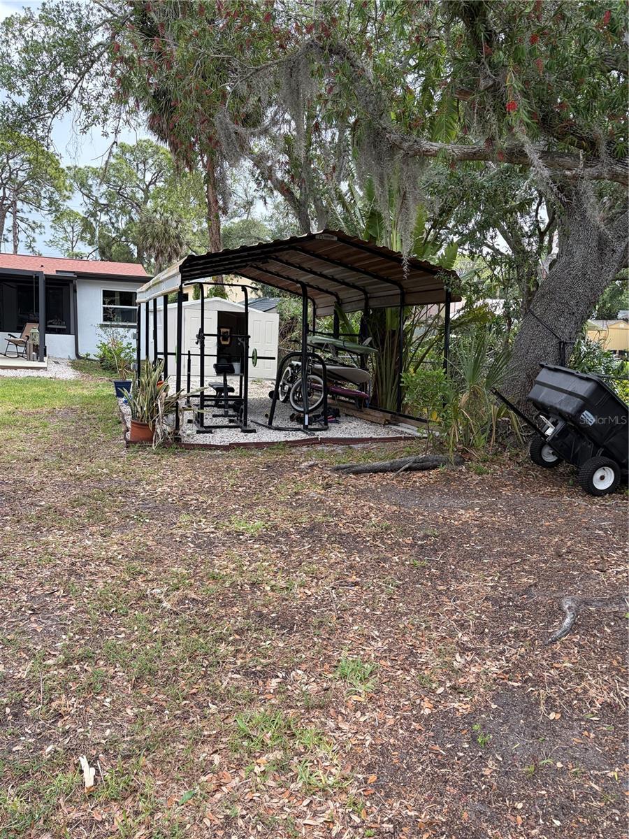 Listing photo id 49 for 8914 Memorial Highway