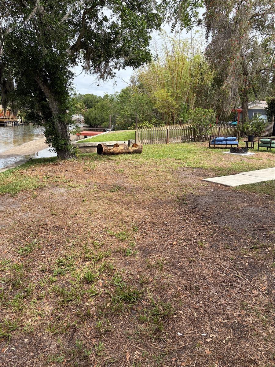 Listing photo id 51 for 8914 Memorial Highway