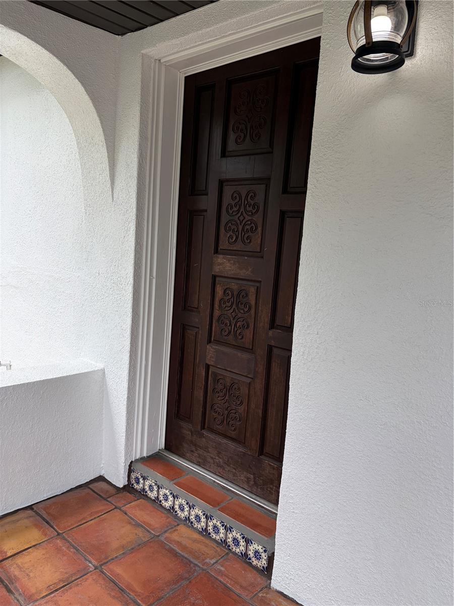 Listing photo id 5 for 8914 Memorial Highway