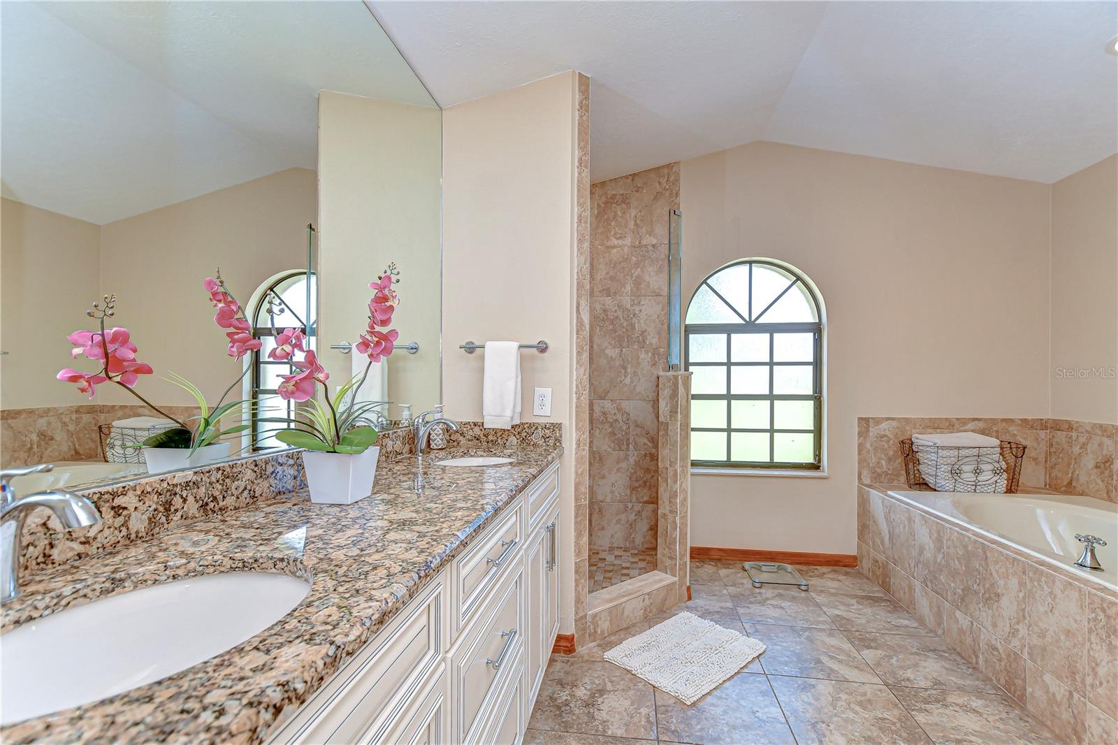 Image 19 of 38 For 709 Sportsman Park Drive