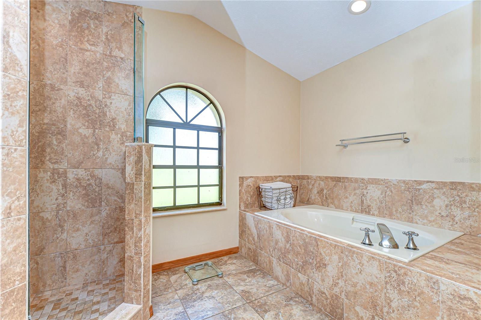 Image 20 of 38 For 709 Sportsman Park Drive