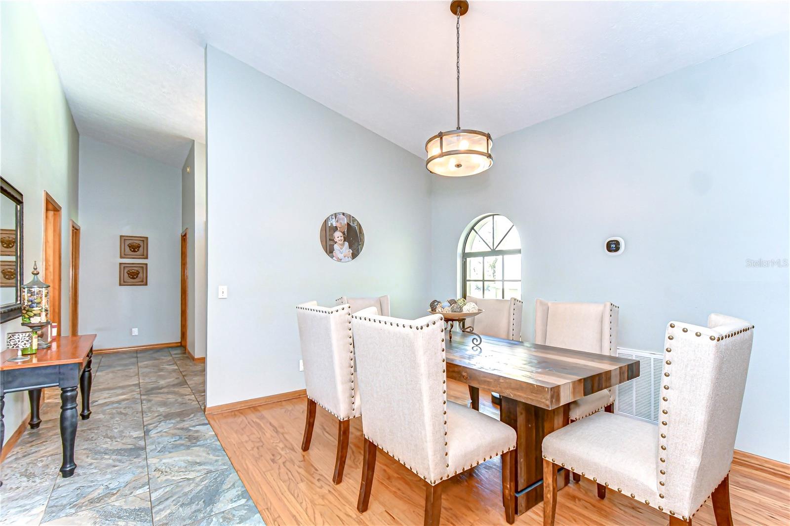 Image 9 of 38 For 709 Sportsman Park Drive